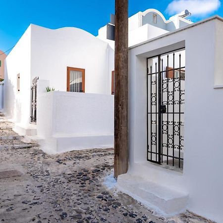 Authentic Santorinian Home Experience Fira  Dış mekan fotoğraf