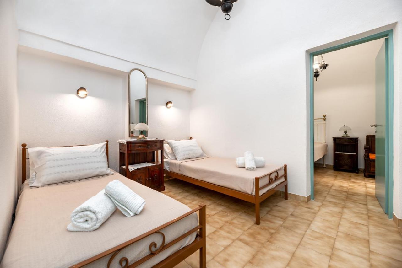 Authentic Santorinian Home Experience Fira  Dış mekan fotoğraf