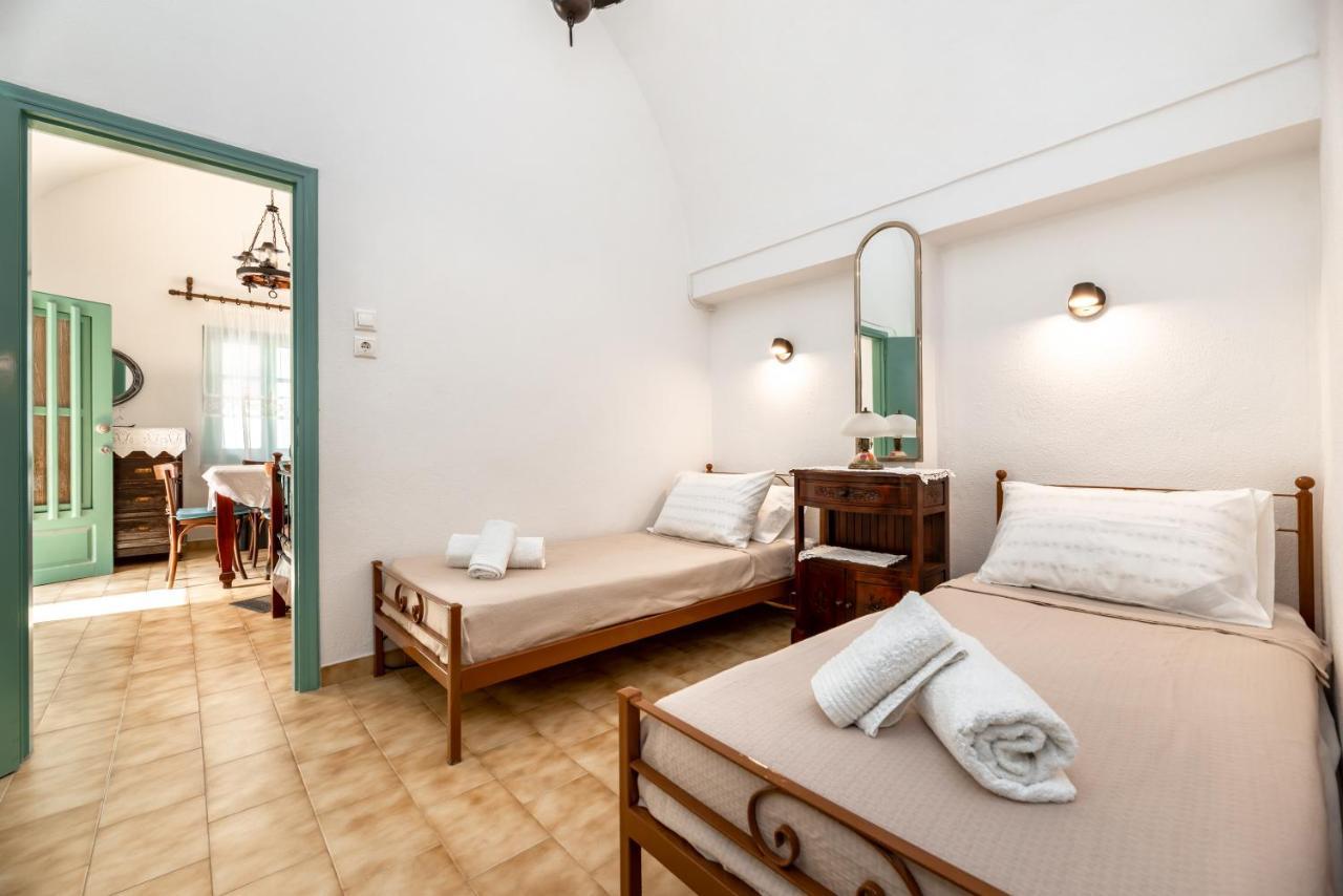 Authentic Santorinian Home Experience Fira  Dış mekan fotoğraf