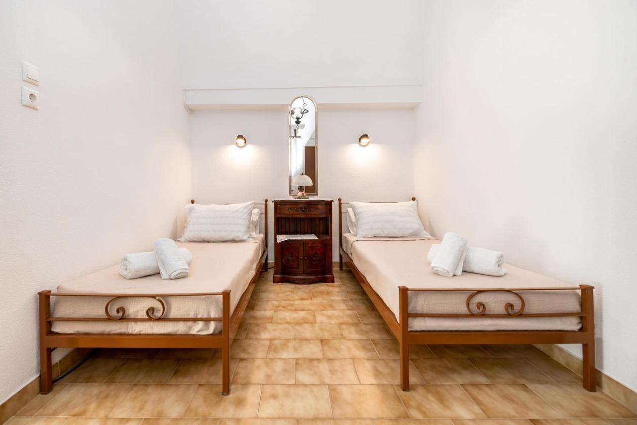 Authentic Santorinian Home Experience Fira  Dış mekan fotoğraf